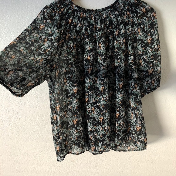 Banana Republic Floral puff sleeve - Picture 2 of 3